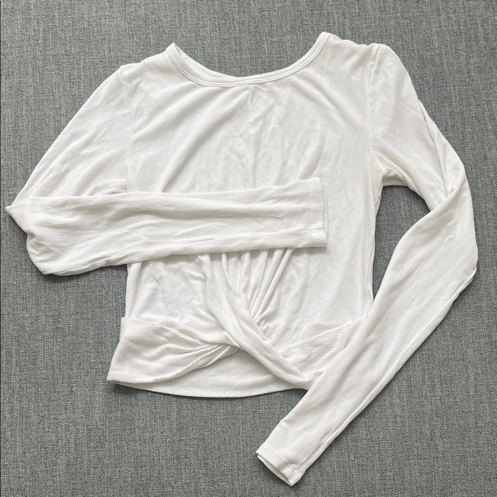 Vuori White Long Sleeve Tee